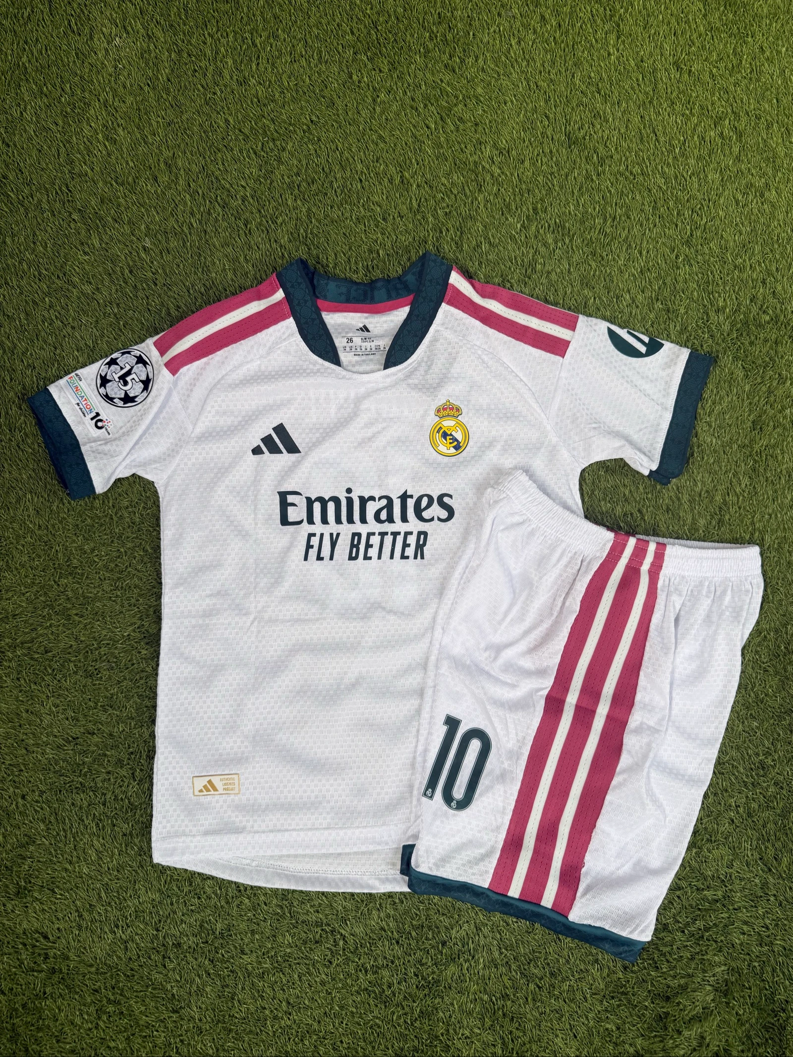 Equipación niño Real Madrid